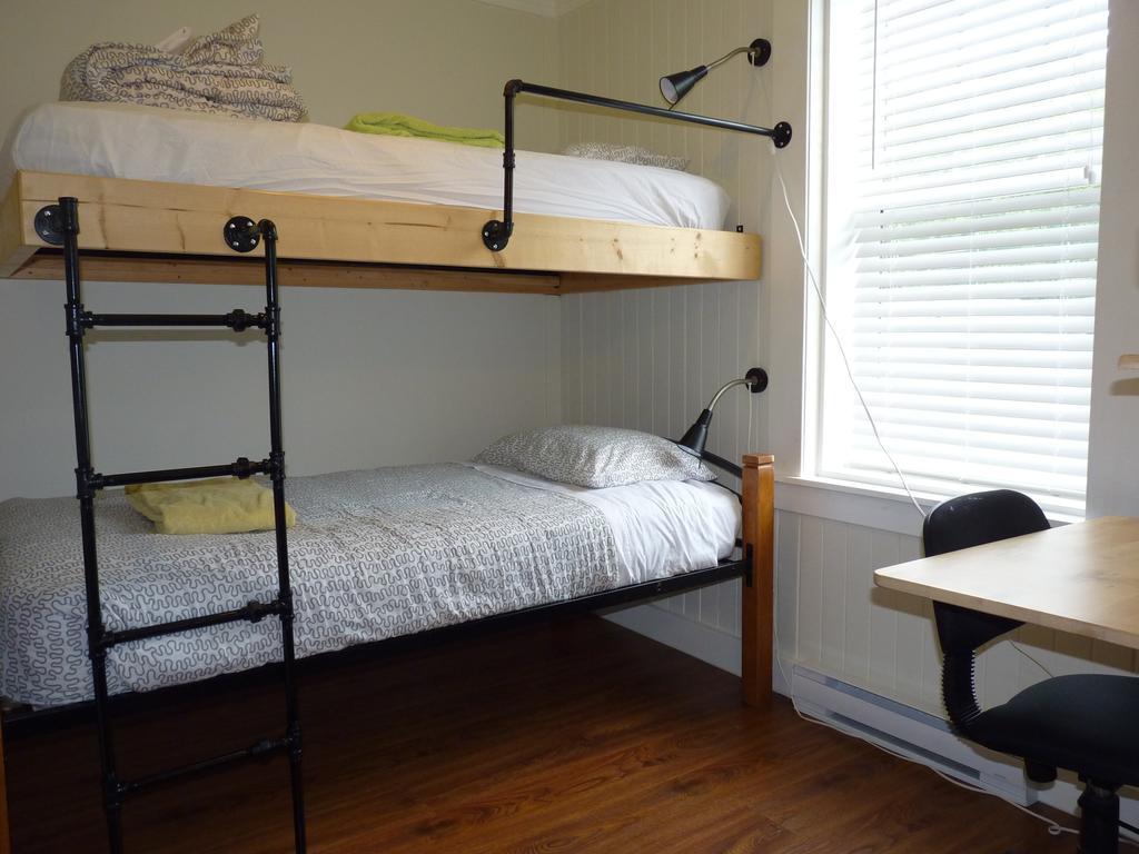 Pioneer Inns Prince Rupert Habitación foto