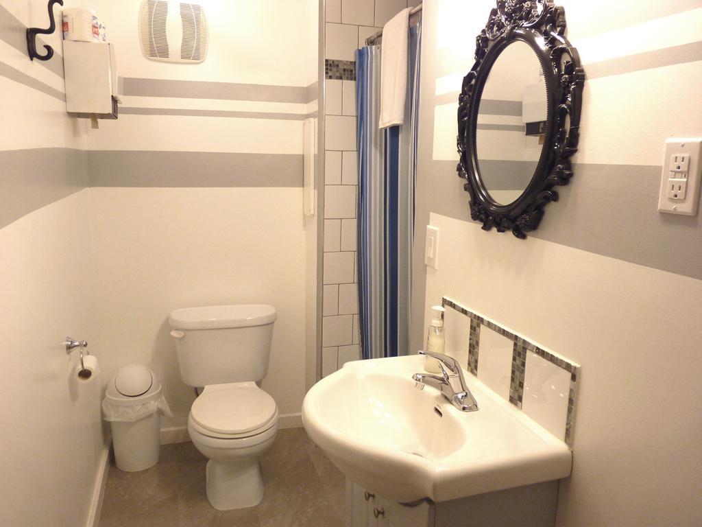 Pioneer Inns Prince Rupert Habitación foto